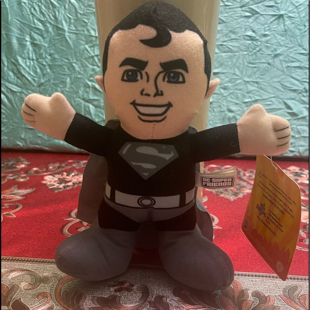 DC Comics superman mini figure